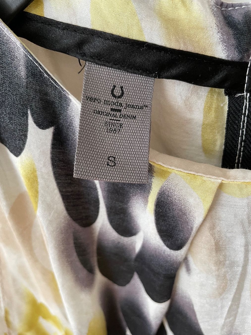 Vero Moda Kleider: Kleid von Vero Moda – Gebraucht aus Steinhausen von Guelosch 1