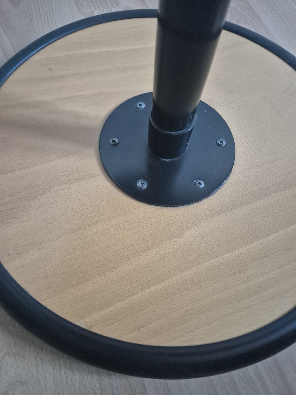 Varier Sedie: Varier Move™ Aktiv-Sitzhocker / Stuhl – Usato da Basel venduto da MadameDupont01 1