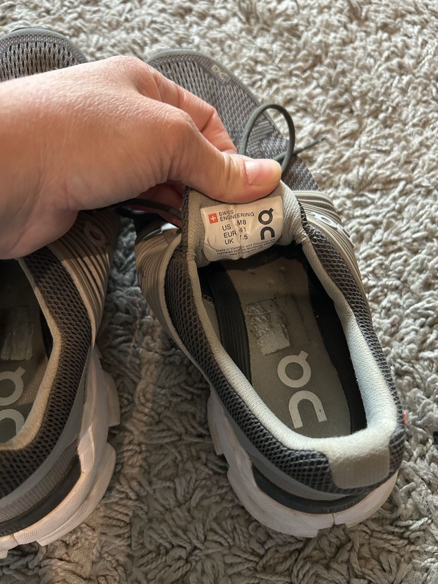 On Scarpe da uomo: On Cloud Switch Grösse 41 – Usato da Arnegg venduto da LadinaR94 1