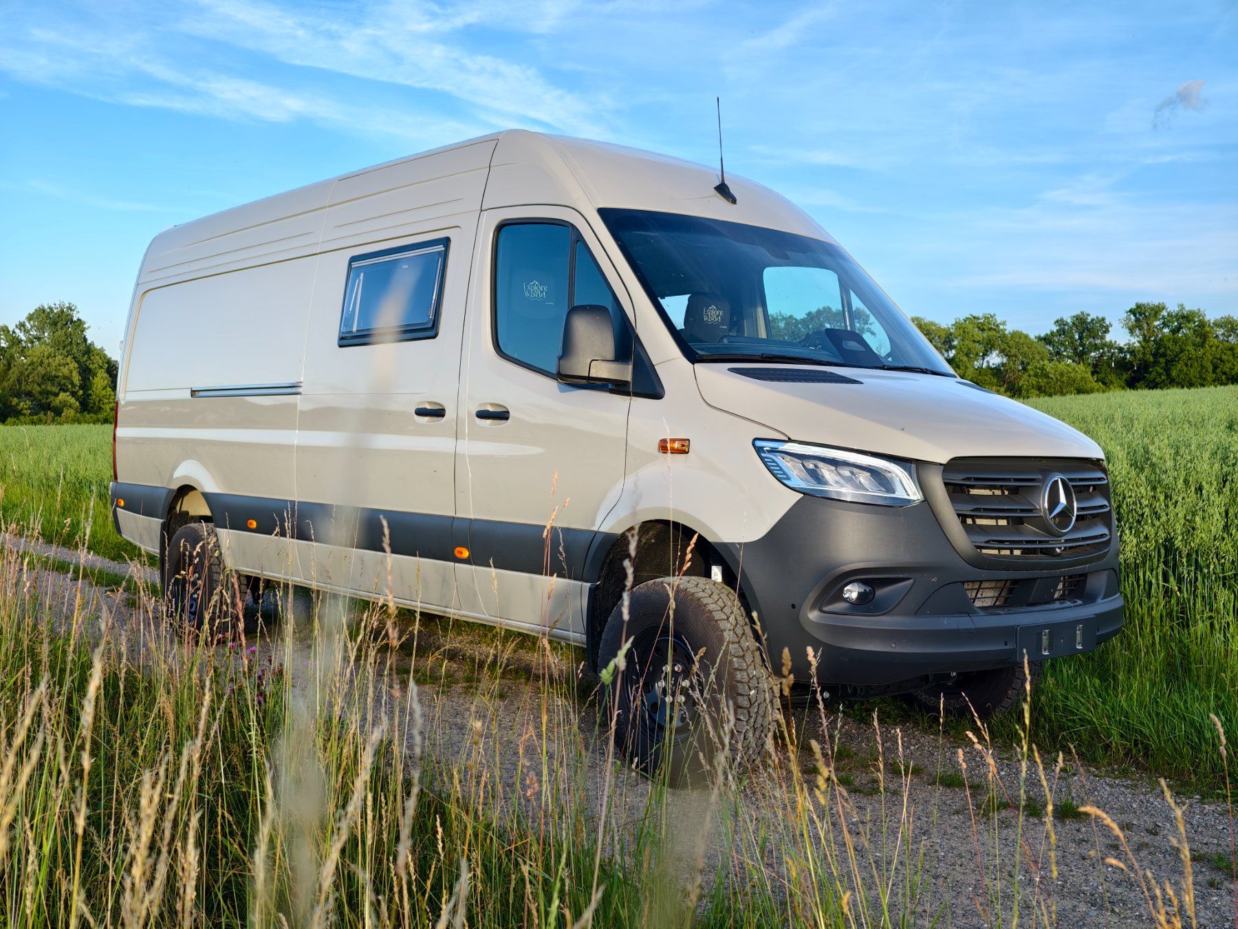 Mercedes-Benz Camping Fahrzeuge: Einzigartiger High-End Allrad Familien-Van Sprinter 4x4 – Neu (gemäss Beschreibung) aus Ossingen von creavan 1