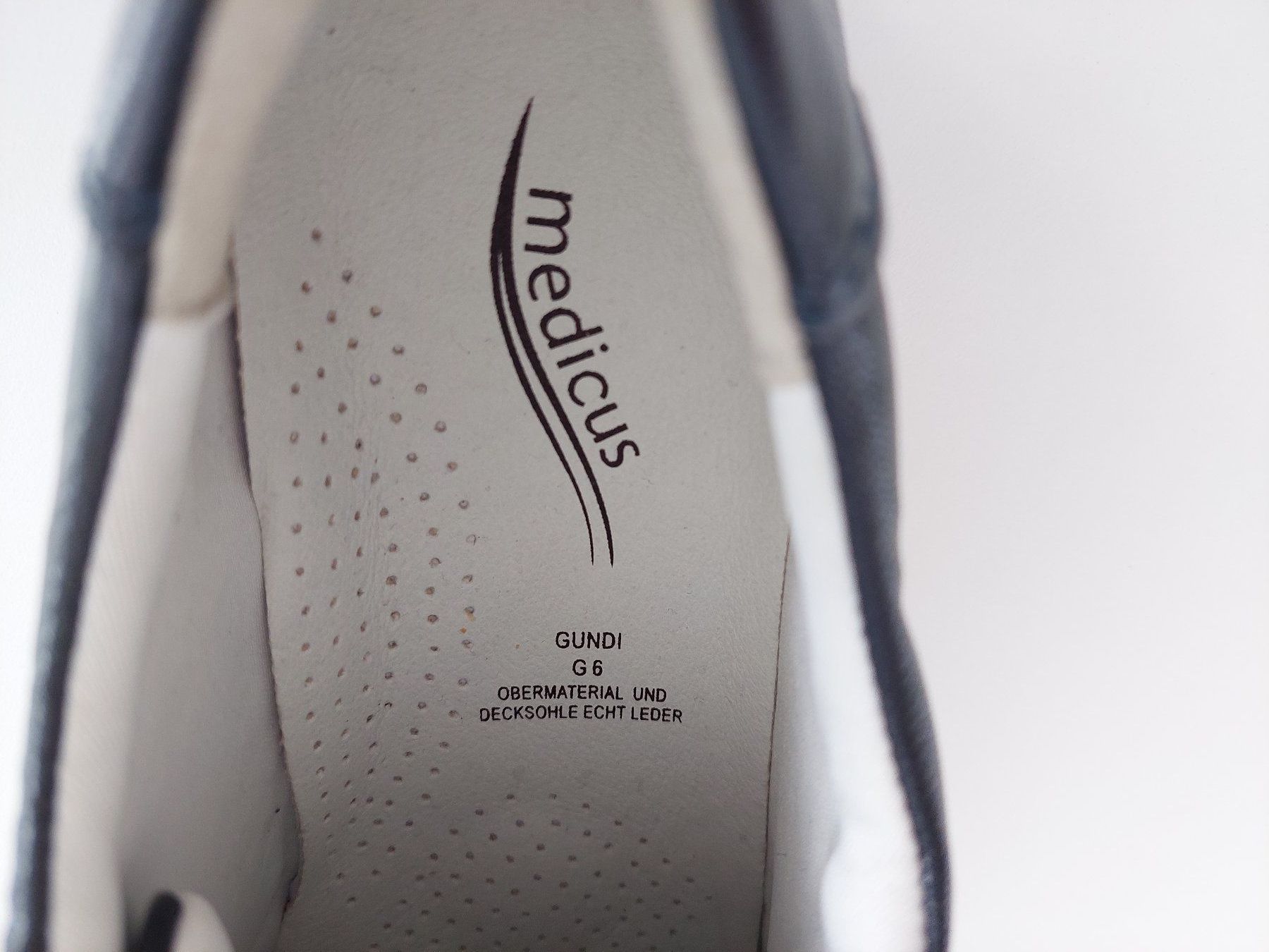 Scarpe da donna: Damen-Sneaker MEDICUS , Gr. 39 , voll echt Leder , fabrikneu – Nuovo (secondo la descrizione) da Zürich venduto da Lacoste06 8