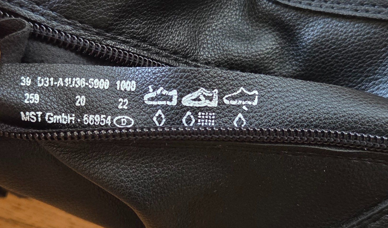 Damenschuhe: Bugatt Stiefel Grösse 39 – Gebraucht aus Brüttisellen von ruebli-fan13 3