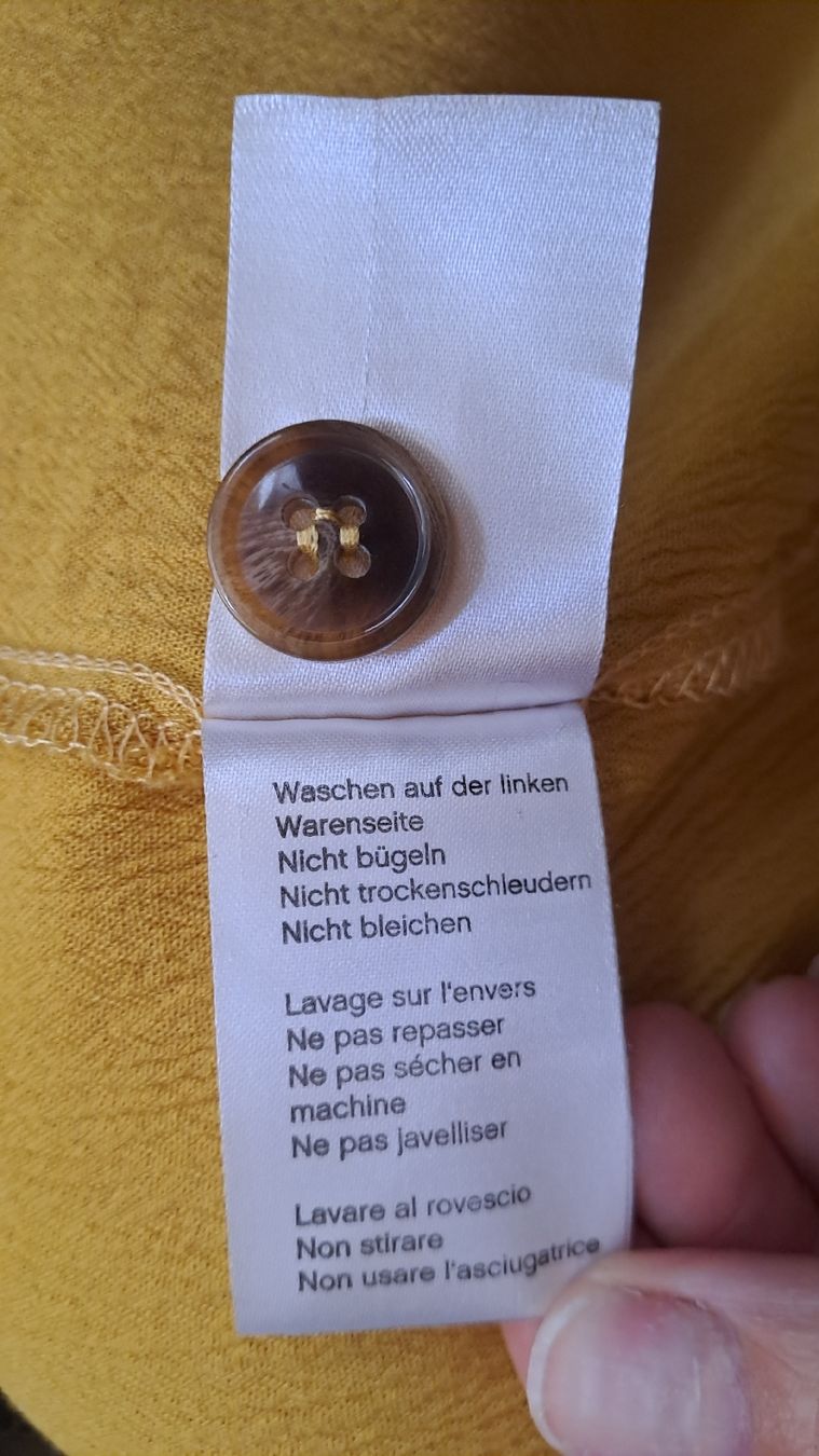 Robes: Robe jaune boutonnée taille S – Neuf (Voir description) à Rolle par Loutre84 4