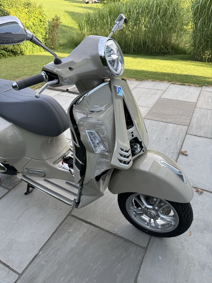 Vespa Scooter: Unfall Piaggio Vespa GTS 310 E5+ , beige, 119km – Difettoso da Appenzell venduto da M-Power07 2
