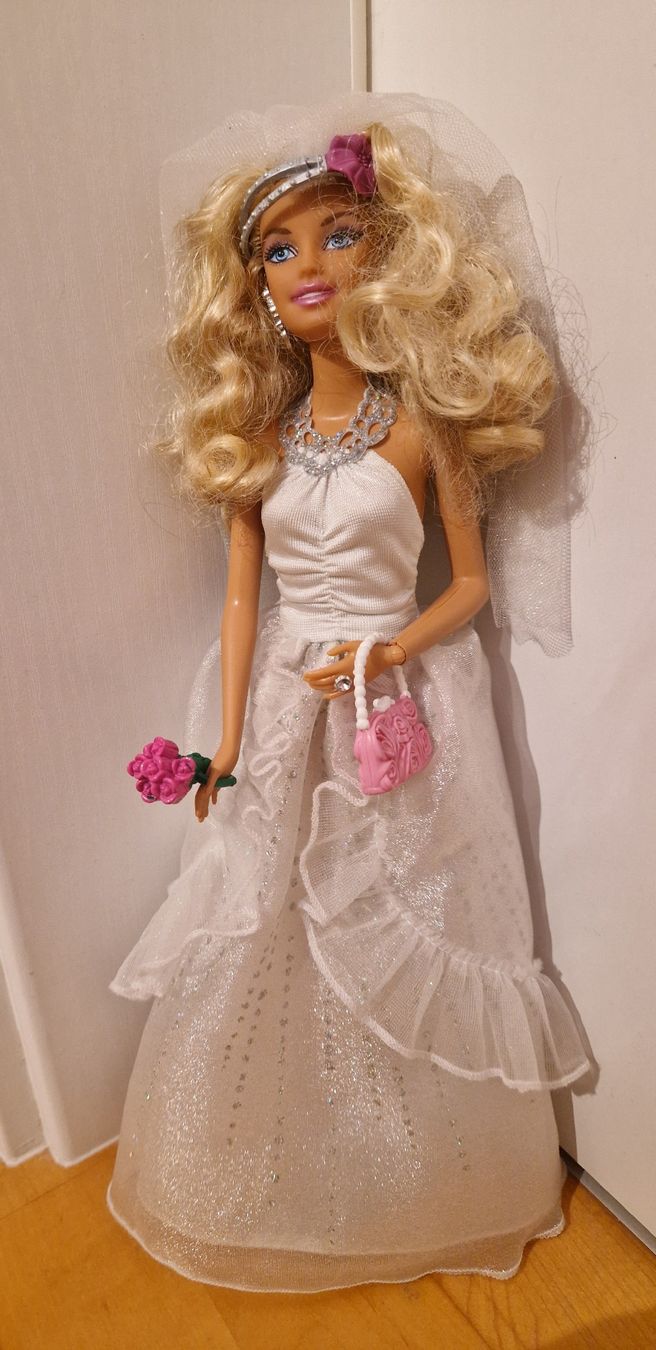 Bambole: Wunderschöne Barbie Braut – Usato da Unterseen venduto da Blueeye