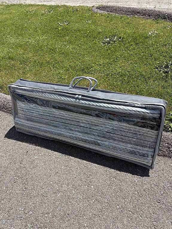 Tappeti: Tapis auvent – Usato da Vuadens venduto da sam_b28p