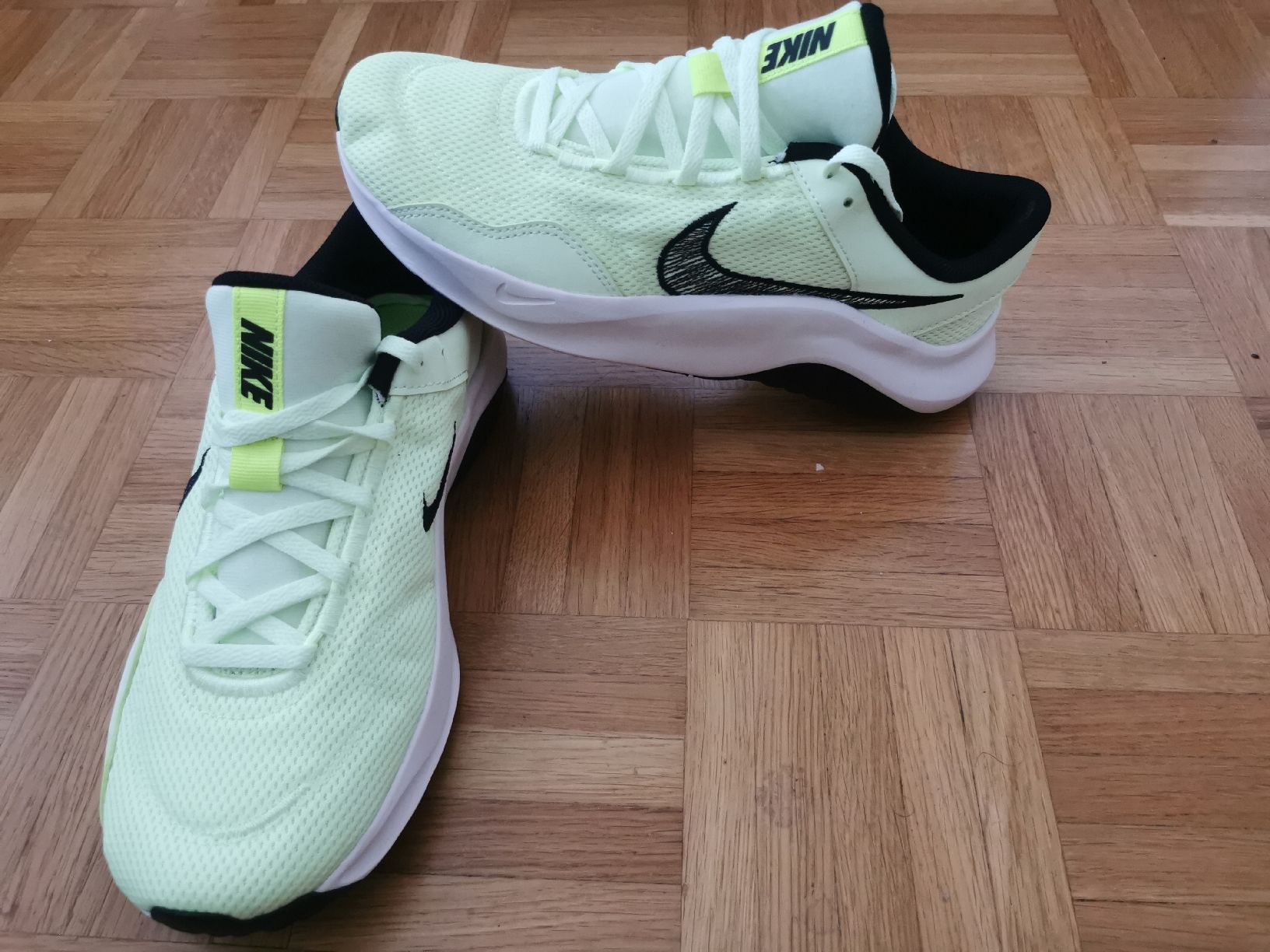 Nike Scarpe da uomo: Nike neue 41 – Nuovo (secondo la descrizione) da Bern venduto da ged_ffx9 1