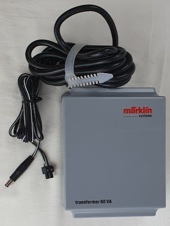 Märklin Modellini di ferrovie: Märklin 60052 Transformer 60 VA, 230 Volt. – Usato da Seon venduto da voAllBah