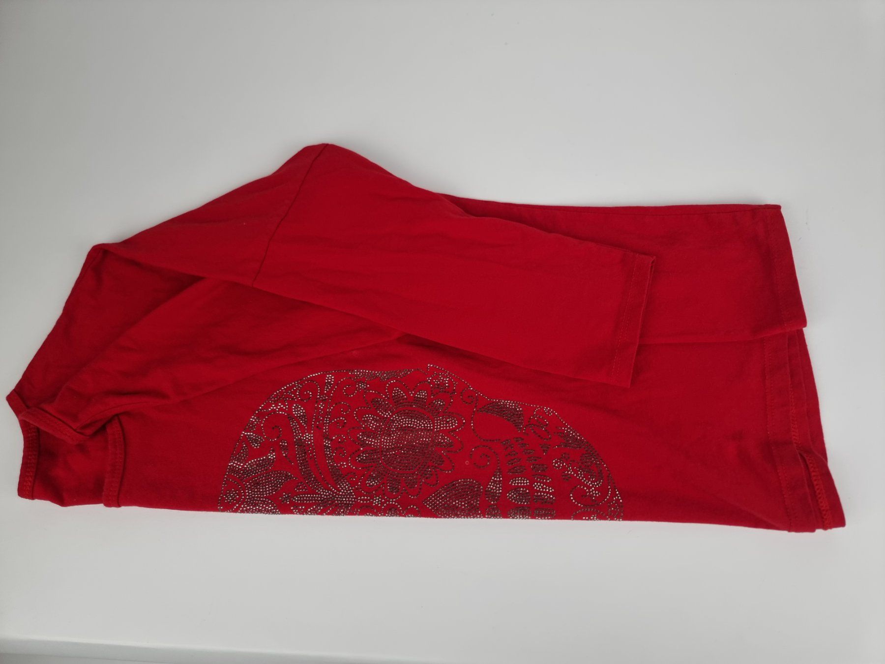 T-shirt: Langarm T-Shirt Rot – Usato da Urtenen-Schönbühl venduto da Restwert_Schoenbuehl 2