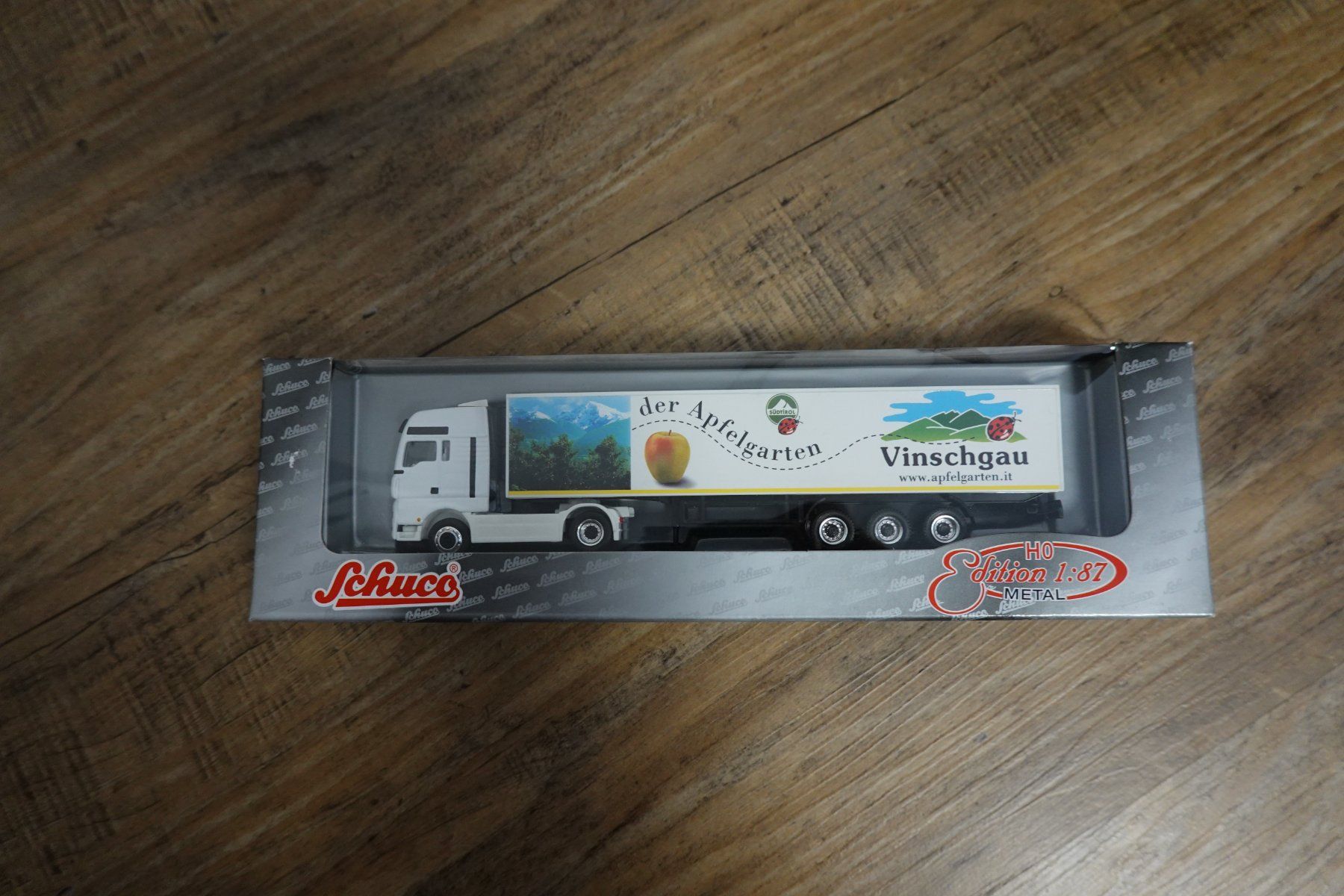 Schuco Modellini d'auto: 3 Schuco LKW Modelle 1:87 – Nuovo e nell'imballaggio originale da Egliswil venduto da pokerface47 1