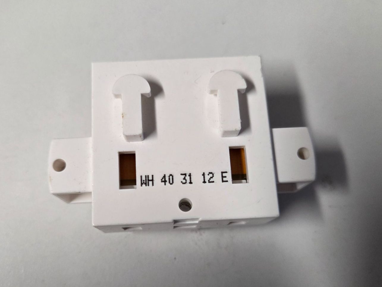 Hager Spine: Steckdose MH TT83 4-polig Einsatz WH403112E – Nuovo (secondo la descrizione) da Zürich venduto da eymen20 2