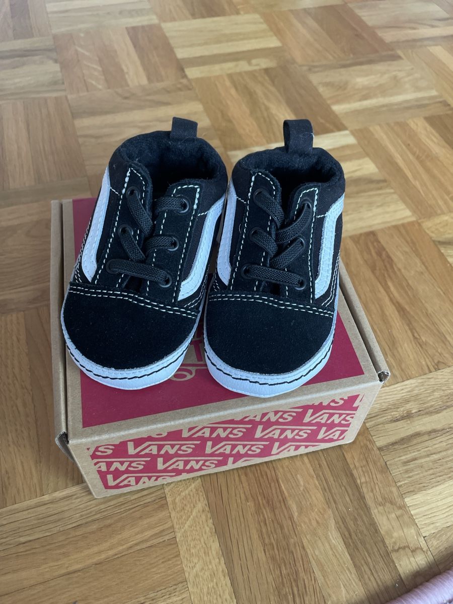 Vans Scarpe per ragazzi: New! Vans Old Skool Crib, taille 19 – Nuovo e nell'imballaggio originale da Versoix venduto da Pti-pois