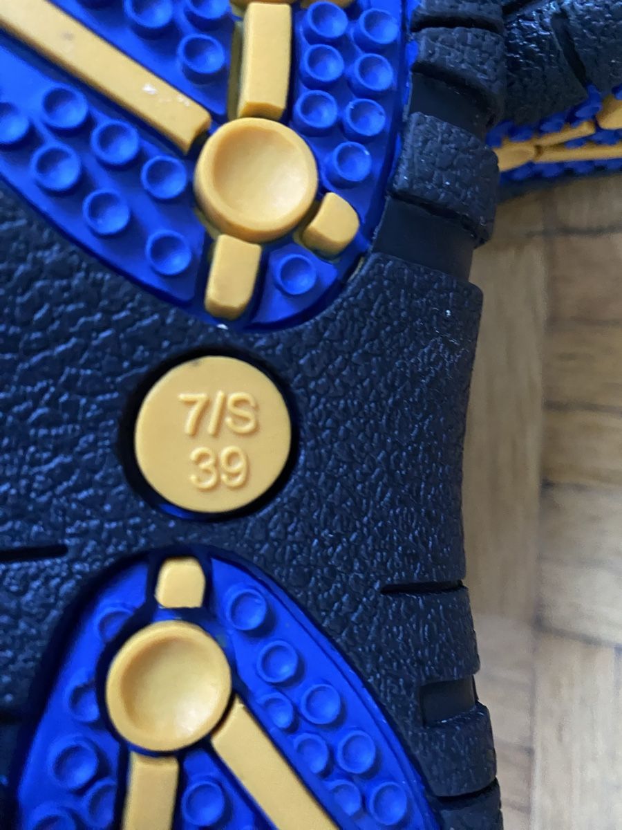 Scarpe da uomo: Neoprene Schuhe Tauchen 39 – Usato da Küsnacht ZH venduto da sabinamari 1