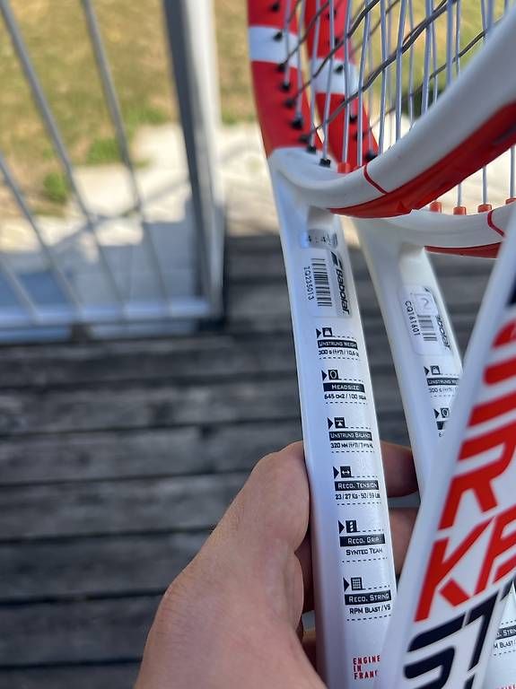 Babolat Raquettes: Babolat Pure Strike 100 – D'occasion à Aarau par dju_8qcq 2