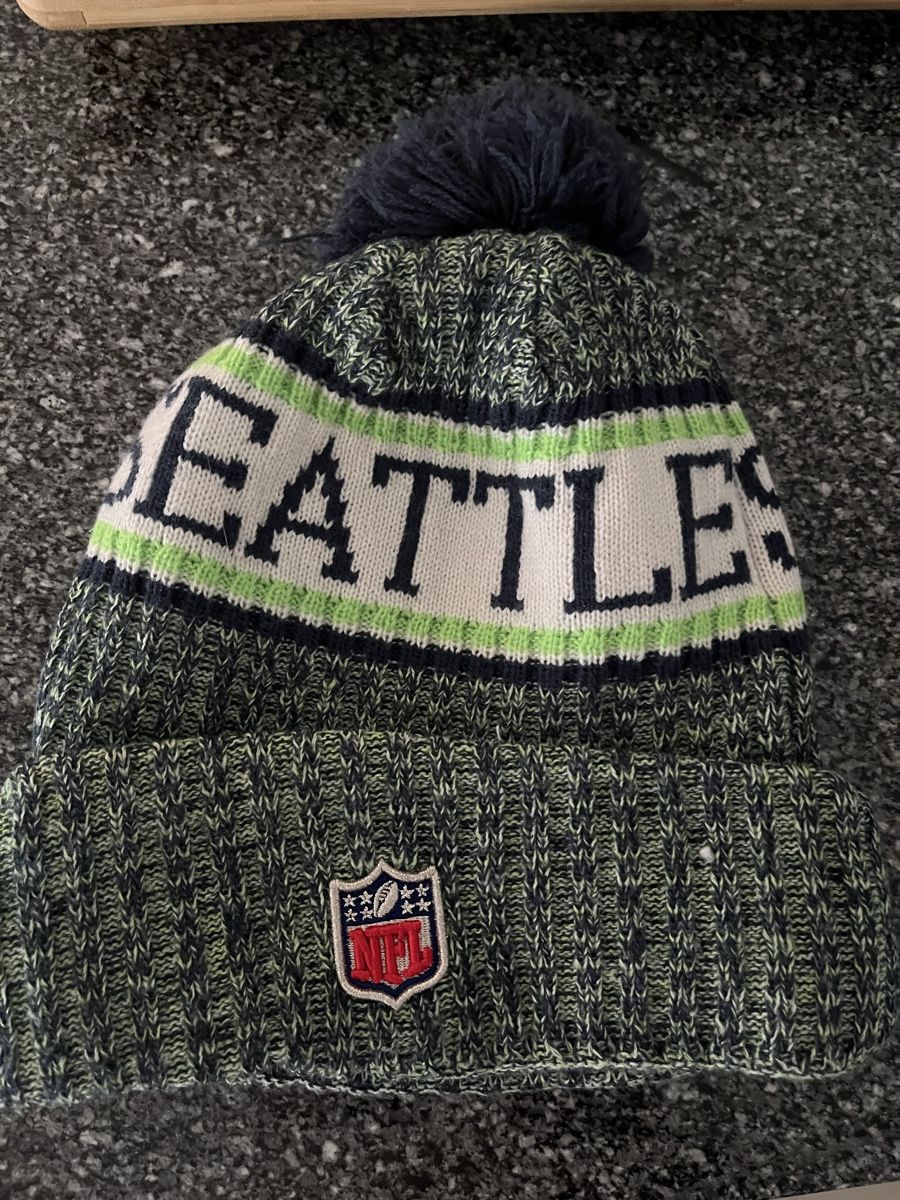 New Era Hüte, Mützen & Caps: Wintermütze Seattle Seahawks New Era – Gebraucht aus Basel von yaw_t2cm 1