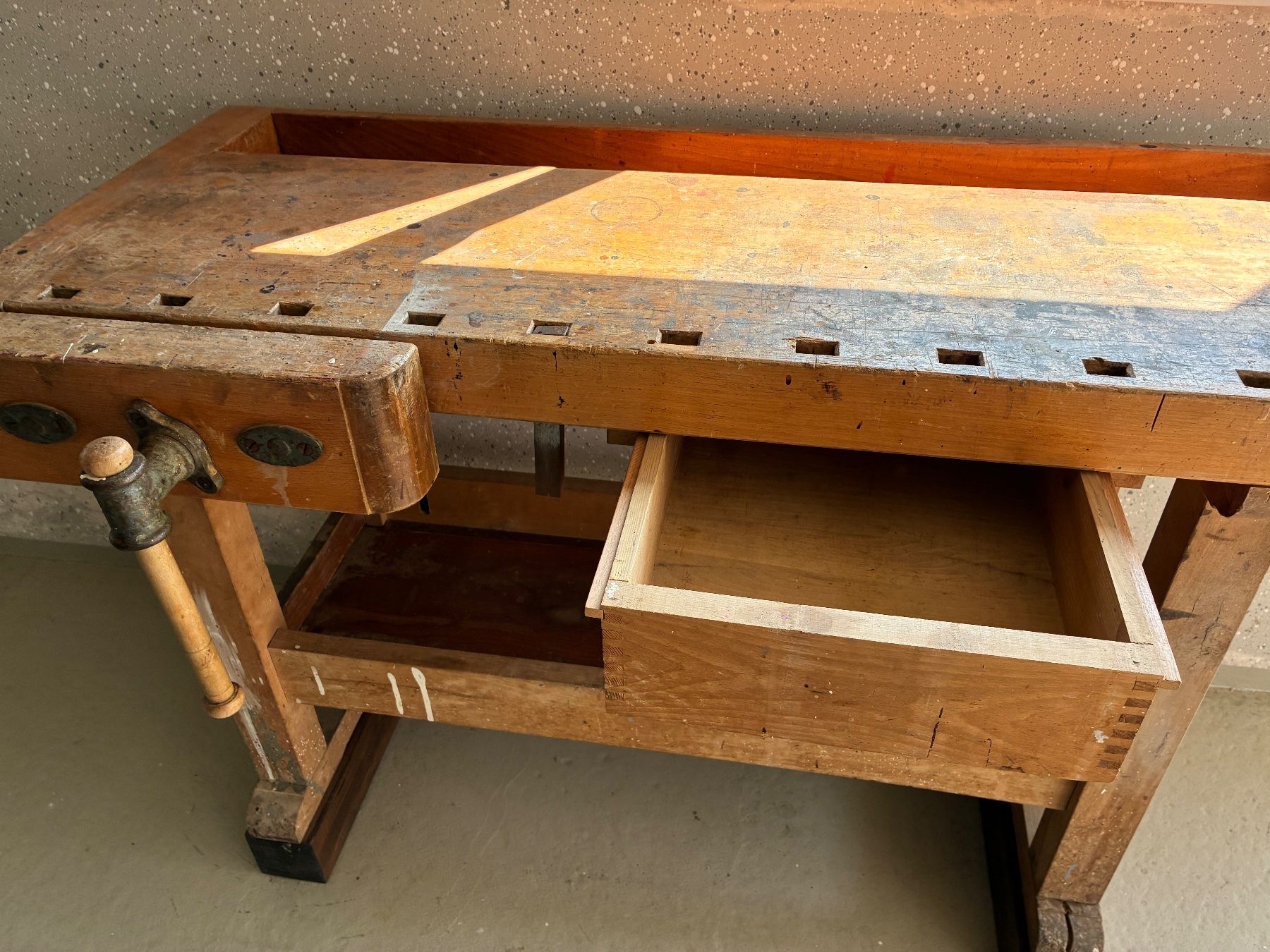 Werkbänke: Holzwerkbank antik, 160cm – Gebraucht aus Frick von sandra037 3
