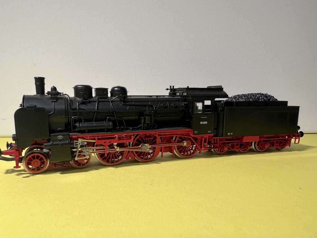 Fleischmann Modelleisenbahnen: Fleischmann Dampflok BR 38 in HO Gleichstrom – Neu und originalverpackt aus Weinfelden von Kammerflimmern 2