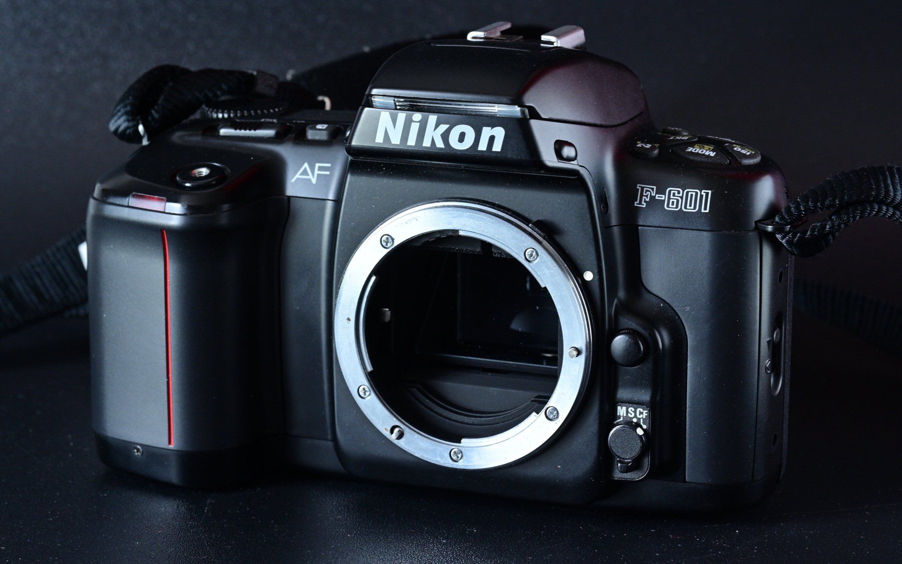 Nikon Kamera: Nikon F-601 – Gebraucht aus Fleurier von im_ghl
