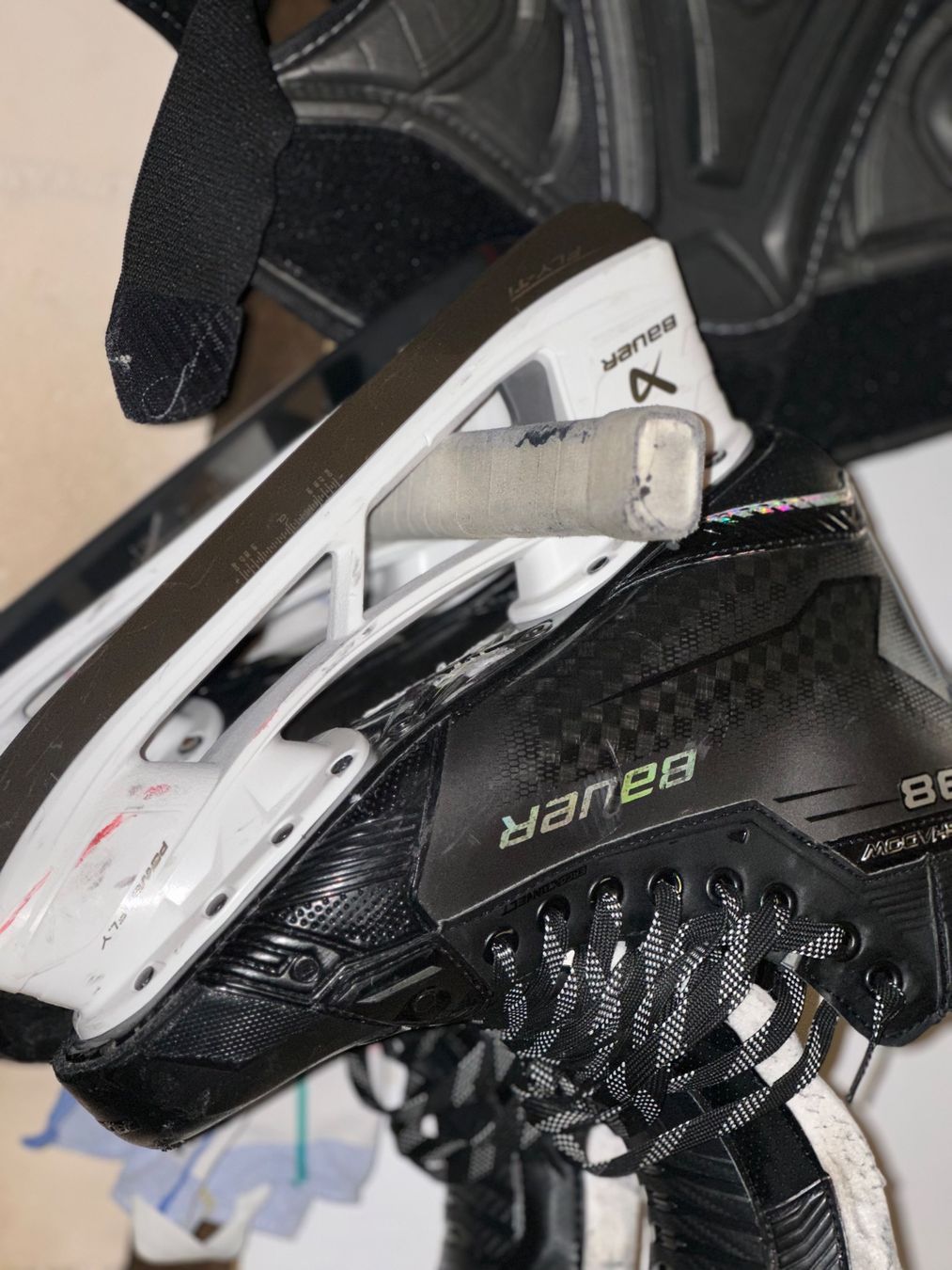 Bauer Schlittschuhe: Bauer Shadow Eishockeyschlittschuhe gebraucht schwarz – Gebraucht aus Kappel SO von sch_7lvf 1