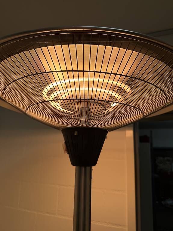 Radiatori: Sonnenkönig Terrassenheizer – Usato da Bottmingen venduto da Murtzli 1
