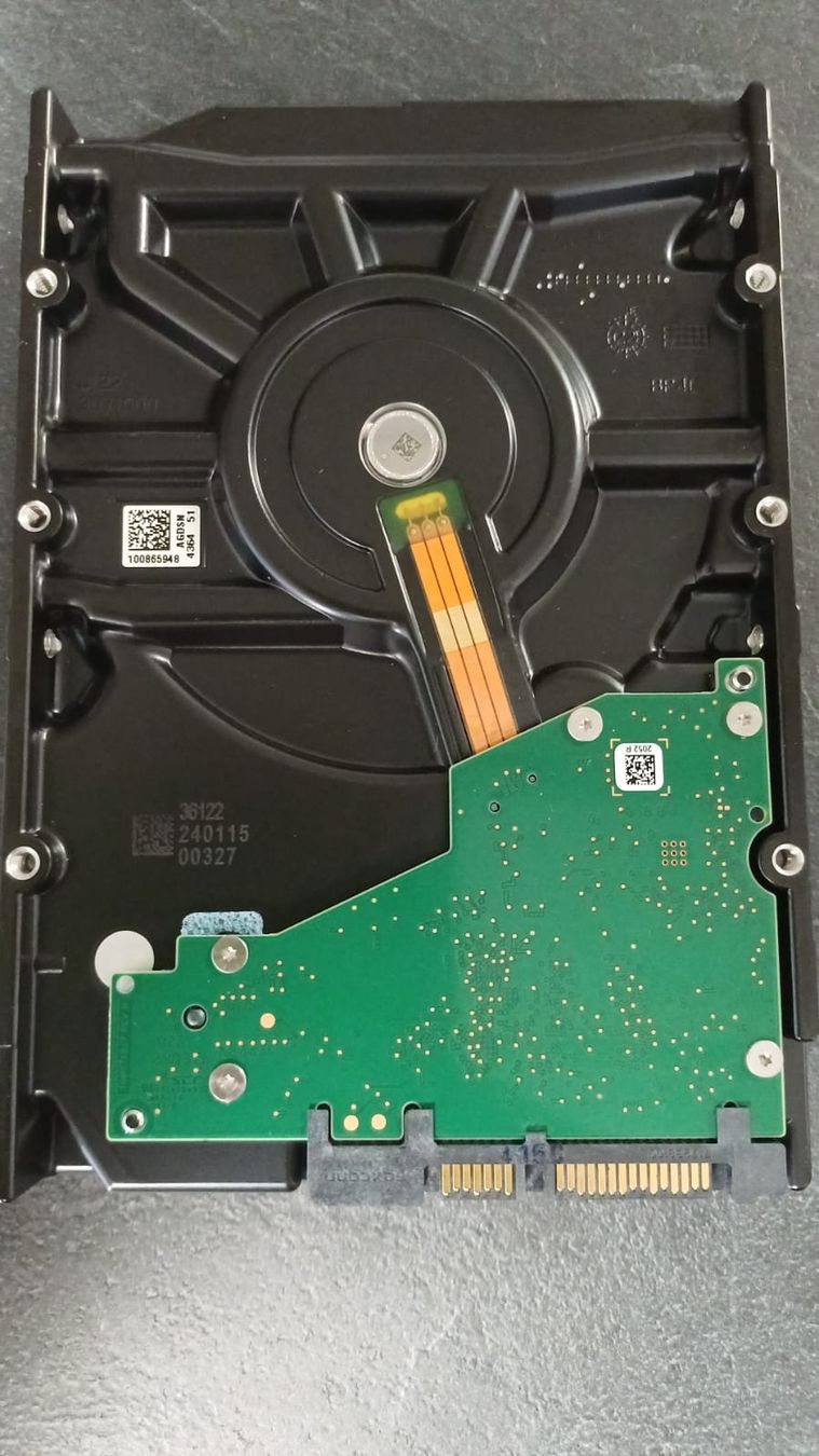 Seagate Harddisks: Disque dur Seagate IronWolf Pro 8TB - excellent état – Gebraucht aus St-Imier von Dezeque 1