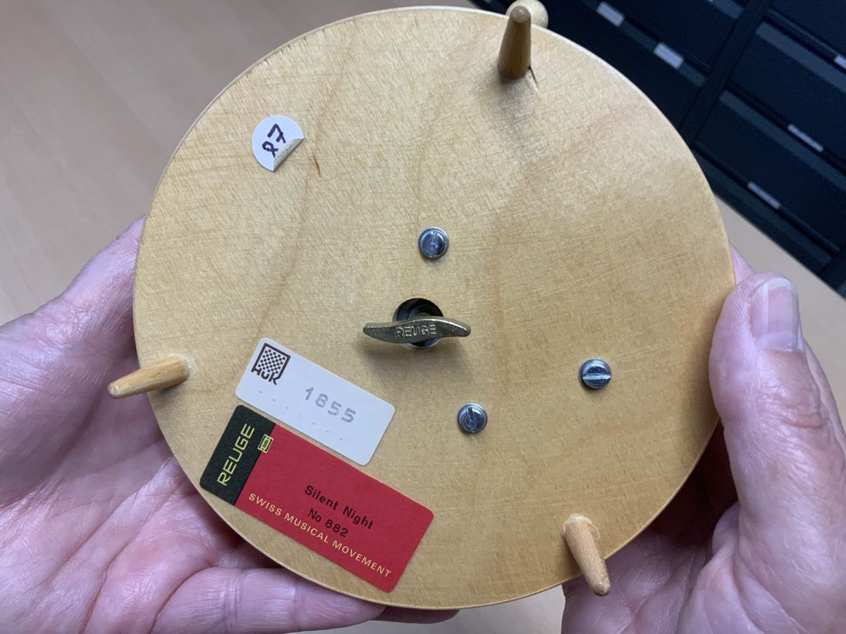 Reuge Spieldosen: Reuge Schweiz Spieldose Krippe – Gebraucht aus Niederuzwil von Miami1999 2