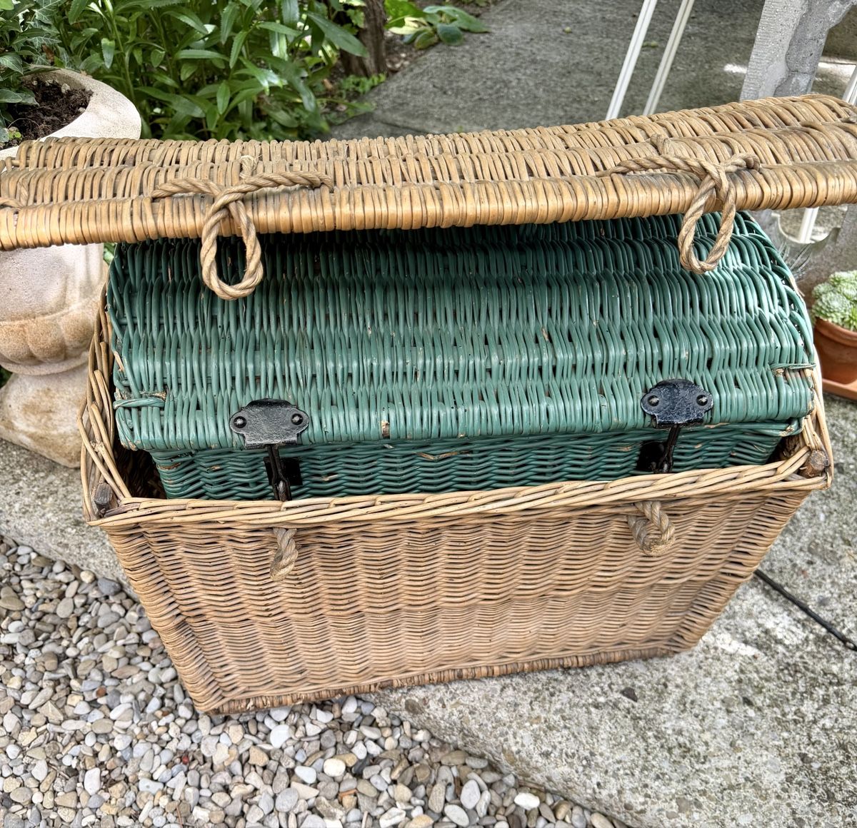 Altro per la casa: 2 alte Weidenkörbe / Weidentruhen – Usato da Fribourg venduto da Fmia 4