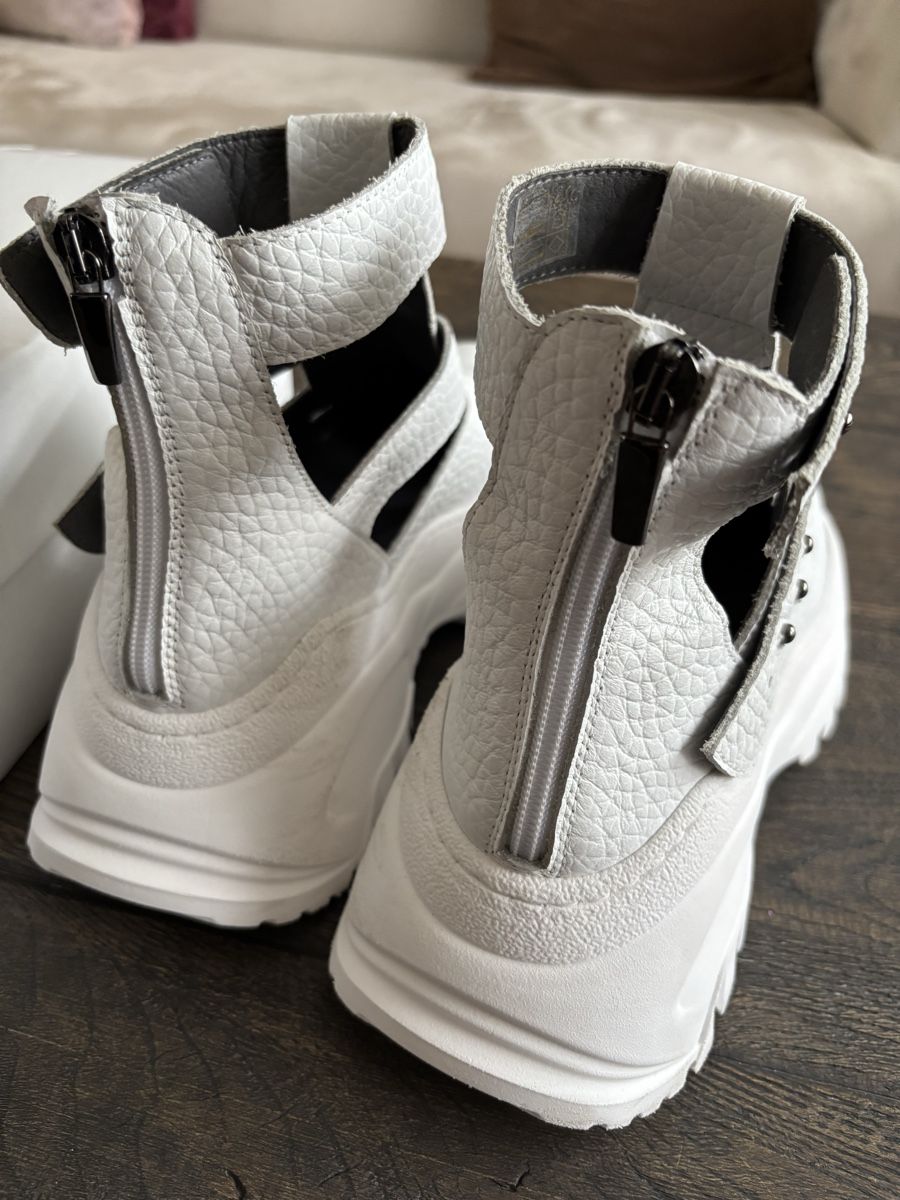 Lofina Damenschuhe: Lofina Sneakers/Boots, White, Size 40 – Gebraucht aus Erlenbach ZH von verbena_mint 3