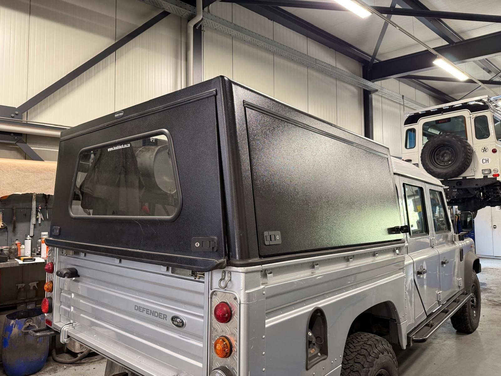 Accessori per altri veicoli: Bushtech Hardtop Land Rover Defender 130 – Usato da Flühli LU venduto da Overland_Motors 2