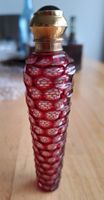 Flacon à parfum ancien en cristal rouge rubis, bouchon doré