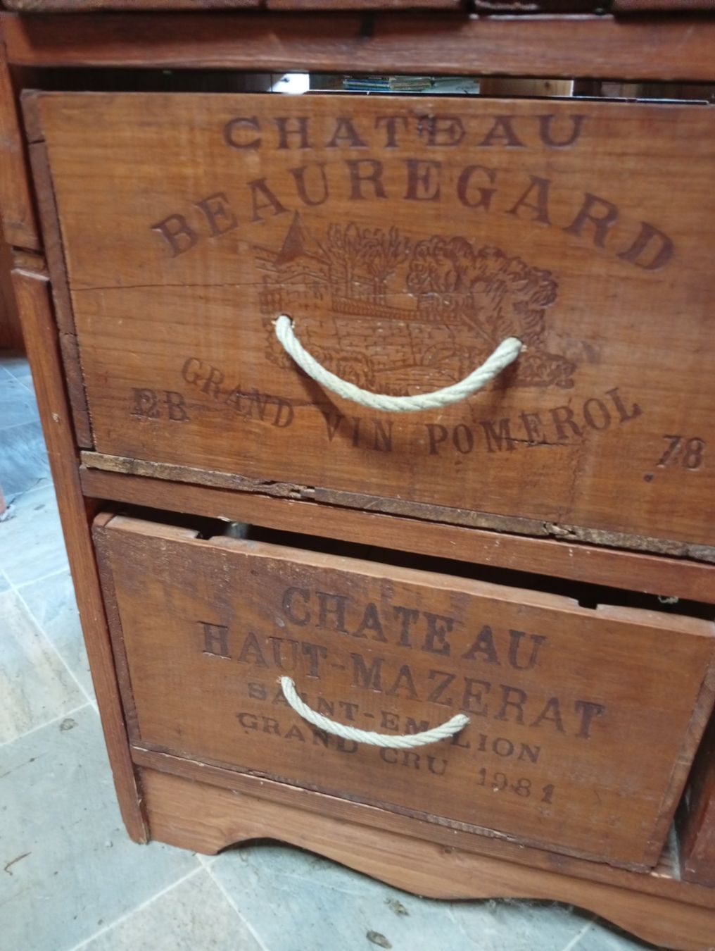 Kommoden: Commode en bois rustique – Gebraucht aus Perrefitte von 36B 5