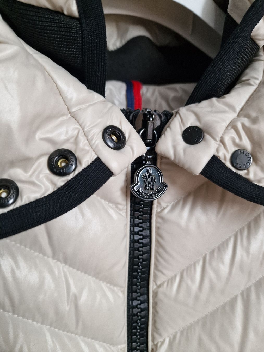 Moncler Giacche: Doudoune Moncler "Crussol" – Usato da Yverdon-les-Bains venduto da Ed9lude 7