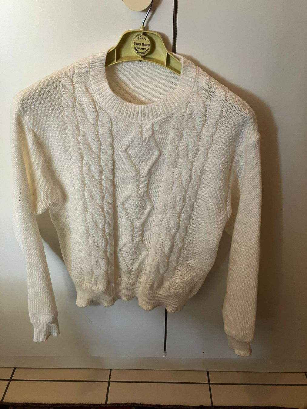 Maglioni & Felpe: Pullover leggero bianco tg.M acrilico – Usato da Melano venduto da H-Sara