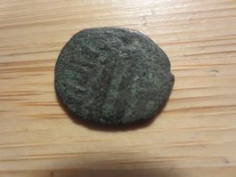 Uralte arab. Islamische Bronzenmünze 1,50 gr.