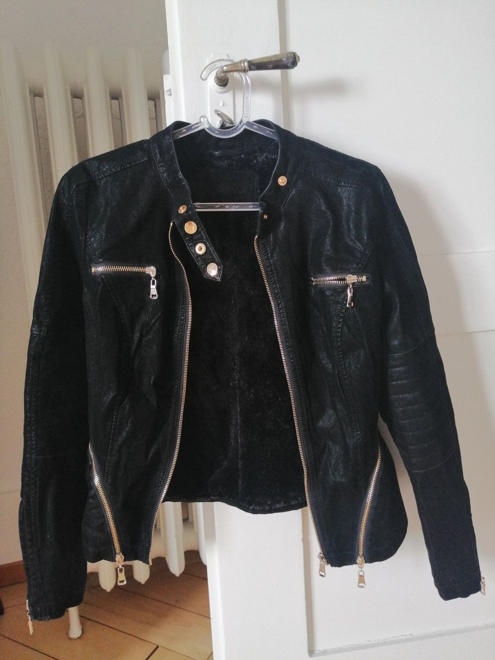 Giacche: Schwarze Jacke – Usato da Biel/Bienne venduto da M.D.C