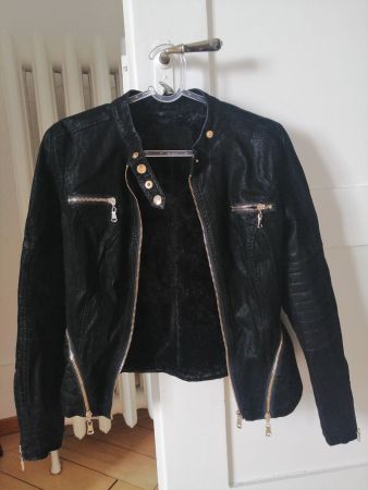 Schwarze Jacke