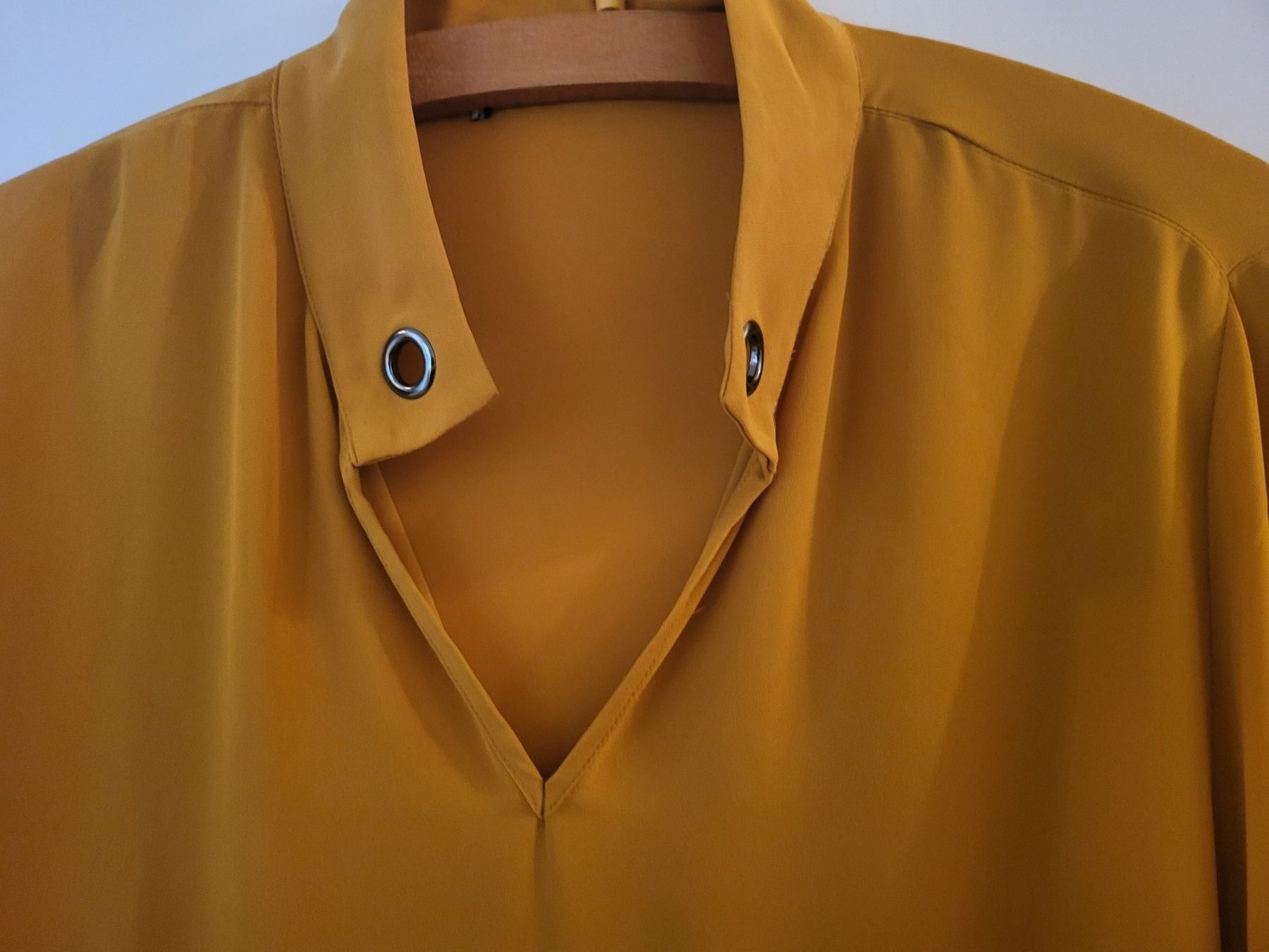 Blusen: Wunderschöne Bluse in Ockerfarbe – Neu (gemäss Beschreibung) aus Basel von sci_67ms 2