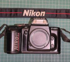 Nikon F-401s Gehäuse Body AF Analog + Anleitung + Tragegurt