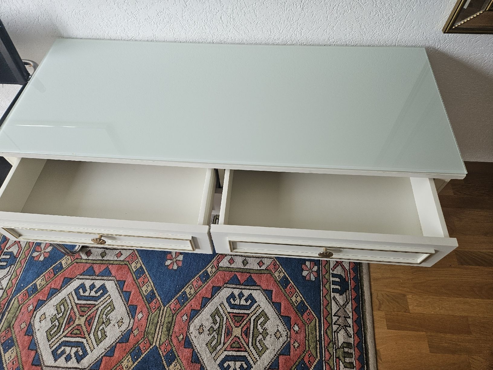 Cassettiere: Vintage Kommode/Sideboard ohne Glasplatte, Abholung siehe u. – Usato da Bonstetten venduto da Brigitte04volle 1
