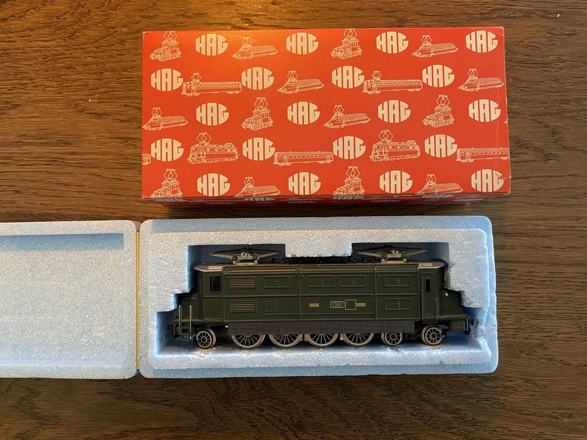 Hag Modellini di ferrovie: HAG 141 Ae 4/7 SBB H0 – Usato da Glattpark (Opfikon) venduto da anywaya23 7