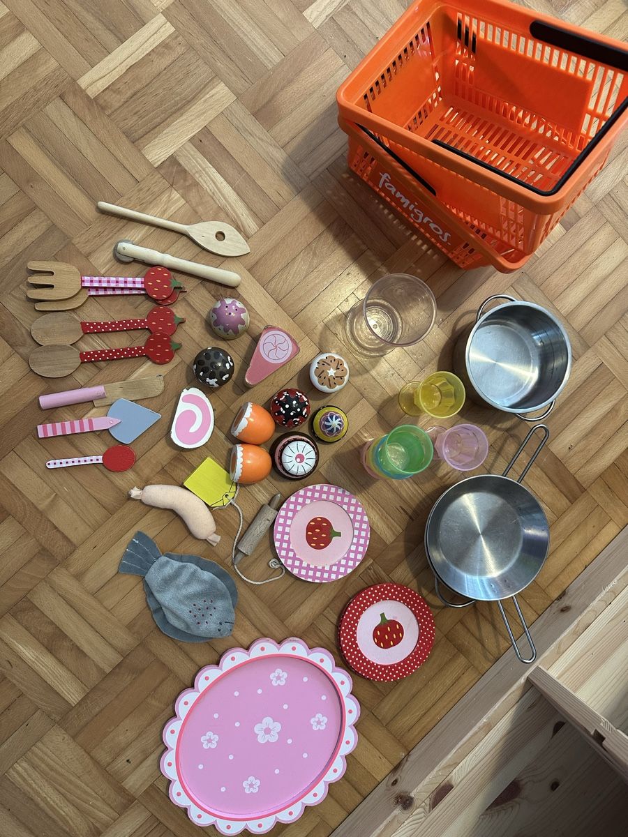 Giocattoli: Kinderküche mit Zubehör – Usato da Niederönz venduto da gla_82js 1