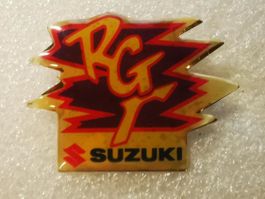Ansteckpin 17:  Suzuki