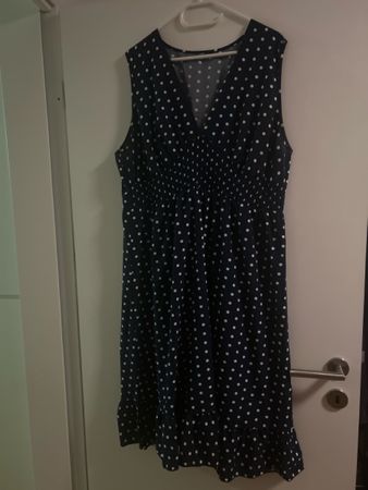 Sommerliches Punktemuster Kleid Gr. 48 dunkelblau