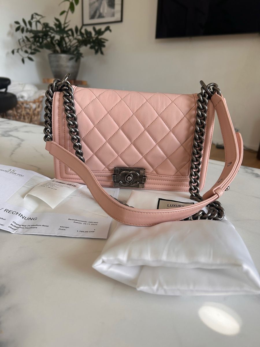 Chanel Taschen für Damen: Chanel Boy Bag Medium – Gebraucht aus Siegershausen von Amora17