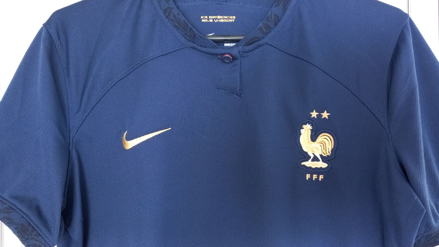 Canottiere & Pantaloni: Damen Frankreich Trikot / L – Usato da Rorbas venduto da siramad 2