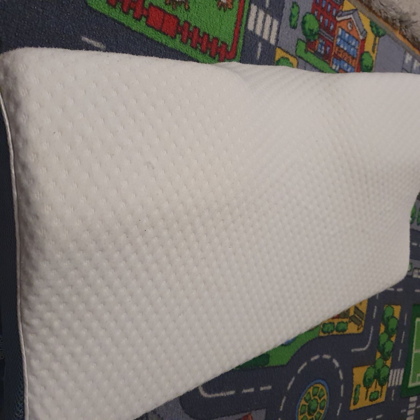 Cuscini: Oreiller ergonomique mémoire de forme 😴 – Usato da Prilly venduto da RoDyRe 1