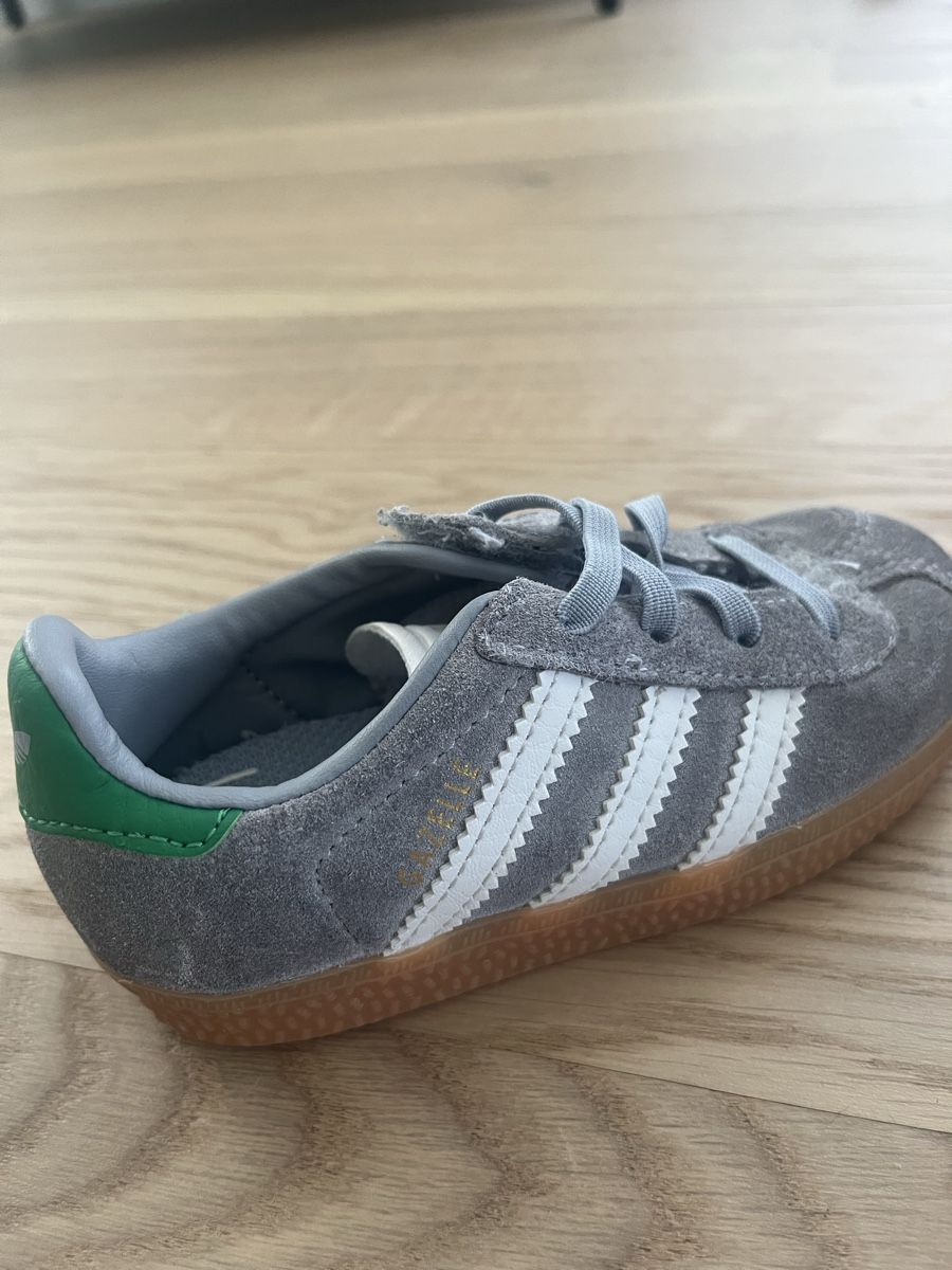 Adidas Chaussures hommes: Adidas Sneaker Gr 25  – D'occasion à Adliswil par oktschuess10 3