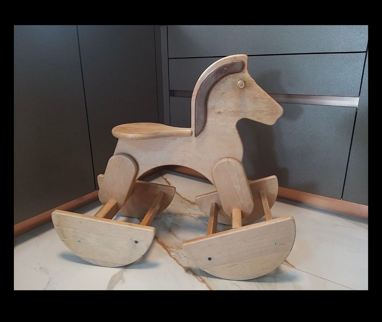 Altre altalene da giardino: Schaukelpferd aus Holz – Usato da Murg venduto da DanishY01 2