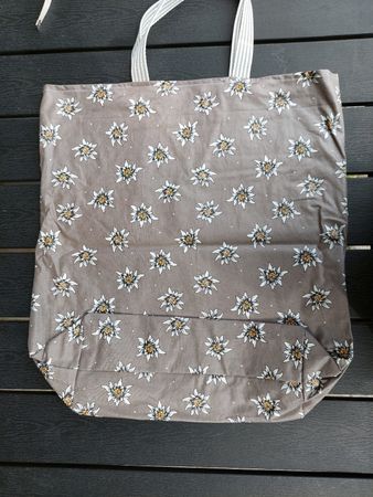 Tasche, mit Edelweiss Muster, aus beschichtetem Coton, NEU