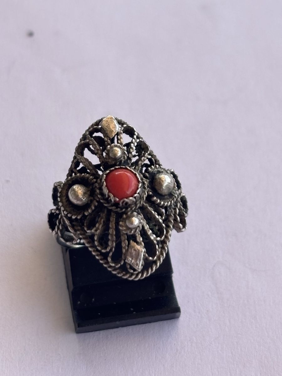 Anelli: Ring Silber 925 mit rotem Stein  – Usato da Langnau am Albis venduto da flusspflege
